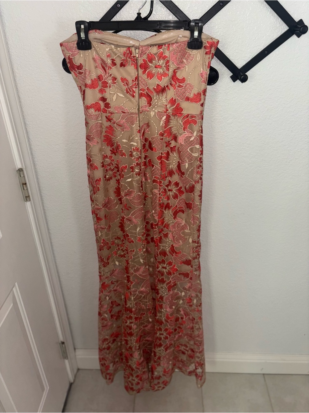 Speechless Strapless Floral Embroidered Maxi Dress Size 5 Beige Red Formal - Picture 3 of 4
